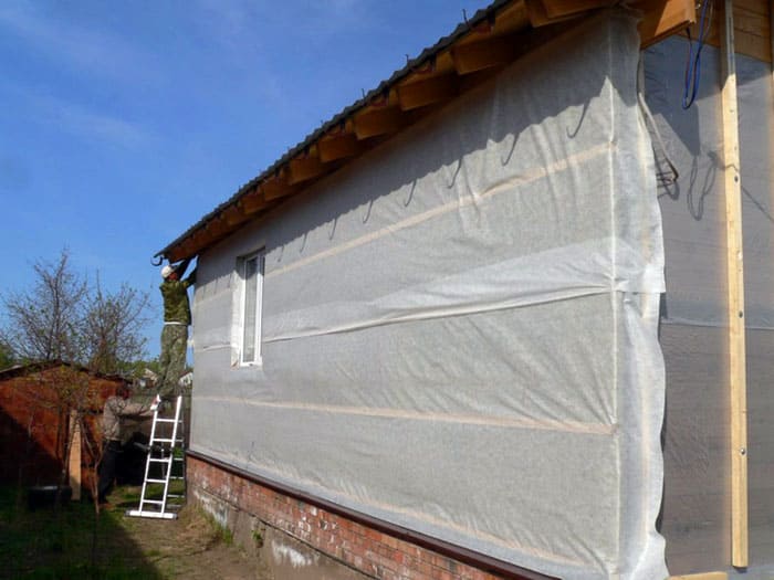 En zonas ventosas se utiliza agrofibra con un mayor nivel de densidad