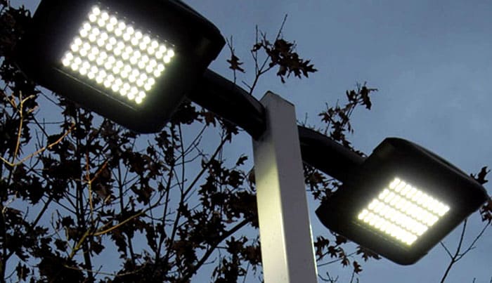 Конзолните модели са разположени по периметъра на територията, като се избират опции, подходящи за стил