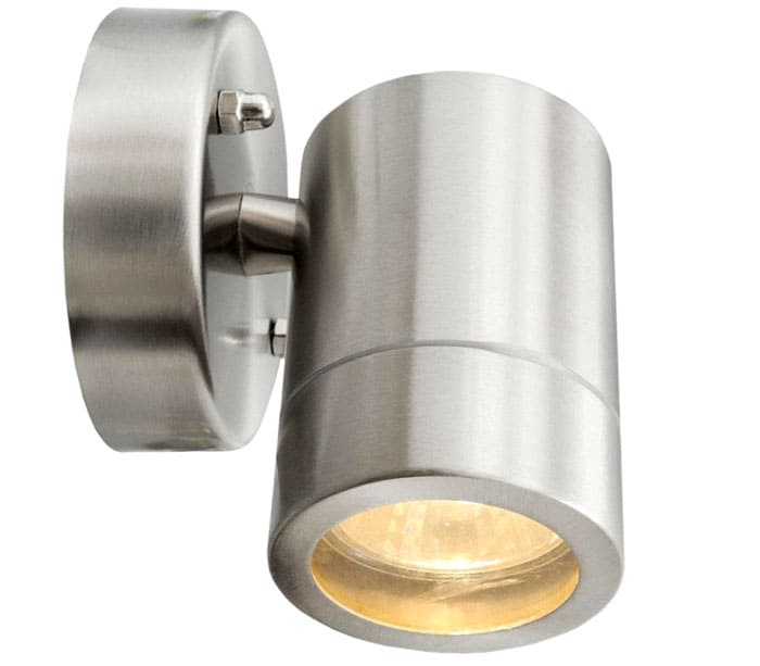 Въртящият се корпус предлага допълнителни възможности за настройка на осветлението под желания ъгъл и посока