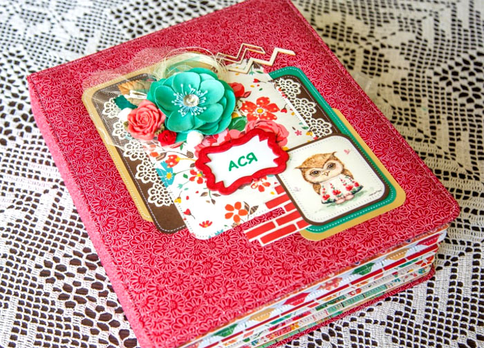 O nome da criança é colocado na capa, o que geralmente é muito popular entre o jovem proprietário