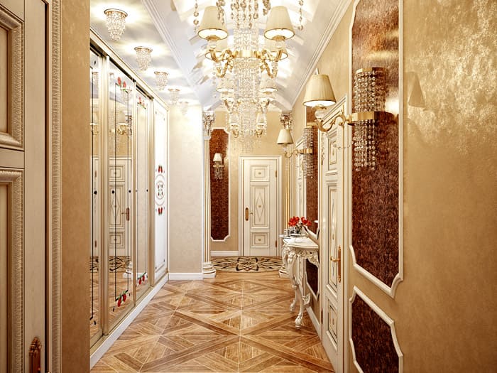 Die schicke Einrichtung überrascht sofort beim Betreten des Flurs