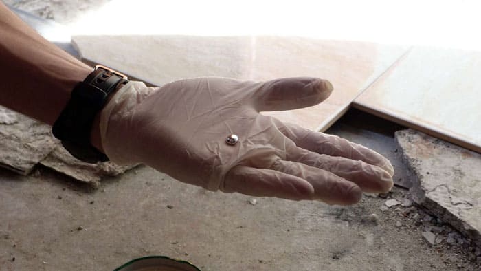 Избягвайте да се доближавате до живак с голи части на тялото