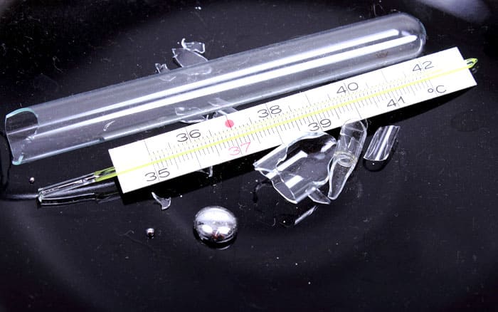 Използваната преди това марлева превръзка няма да предотврати проникването на опасни пари в белите дробове