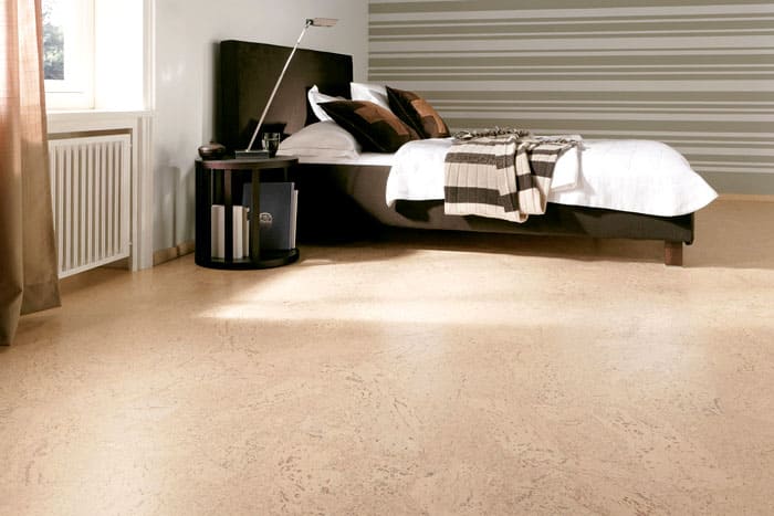 Cork floor of 21 thickness class is suitable for the bedroom