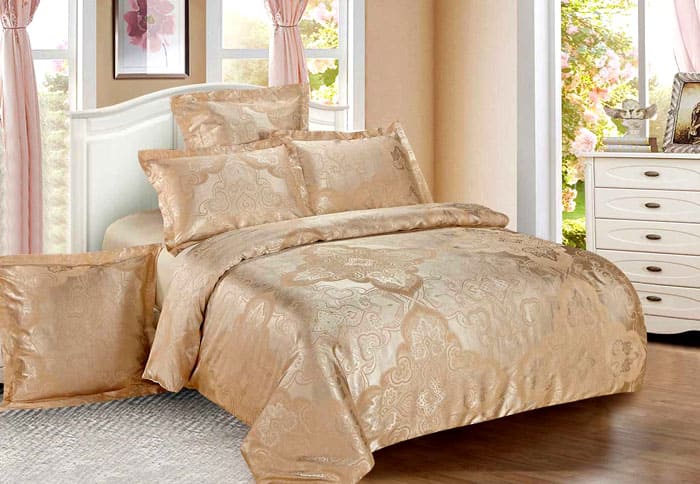 Yatak çarşafları boyutları: masa