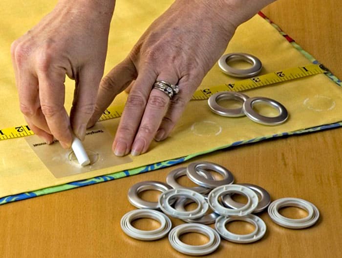 Bạn nên tạo một mẫu vòng kết nối và sử dụng nó cho công việc