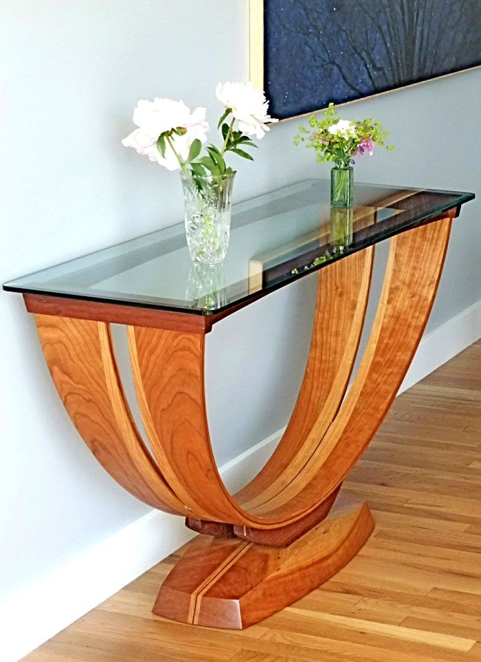 Когато се комбинират два материала, моделът изглежда по-интересен.