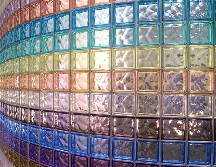 Стъклените блокове за прегради са мащабни