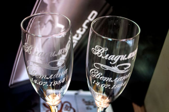 Tuổi già của rượu ảnh hưởng đến việc lựa chọn ly rượu