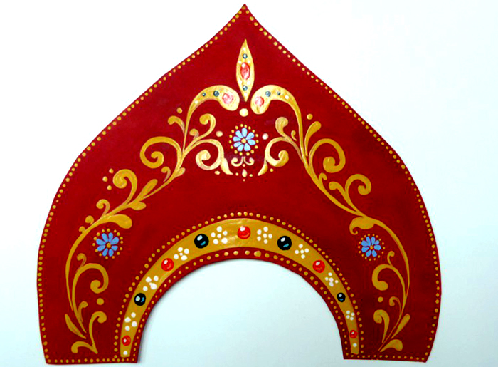 Производството може да бъде от нишестена нарязана салфетка. Подобна работа обаче може да бъде извършена само от художник.