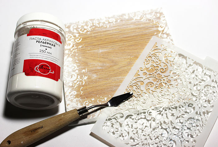 For convenience, you should purchase a special spatula