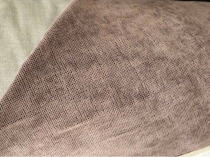 Предна и задна част на тапицерия от стадо