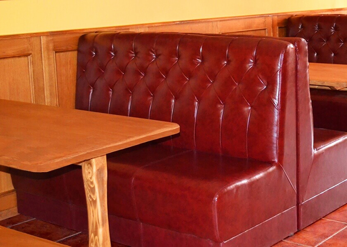 Устойчива и лесна за поддръжка тапицерия за мека мебел в кафене, ще улесни почистването и ще спести пари за изтегляне