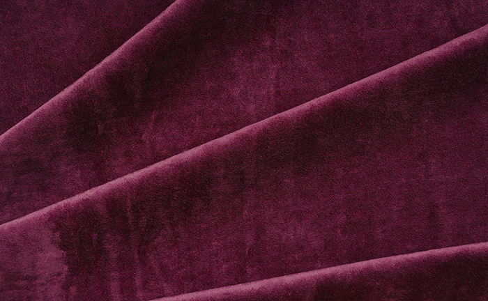 Велурът съчетава висока естетика, достъпна цена и относително висока якост