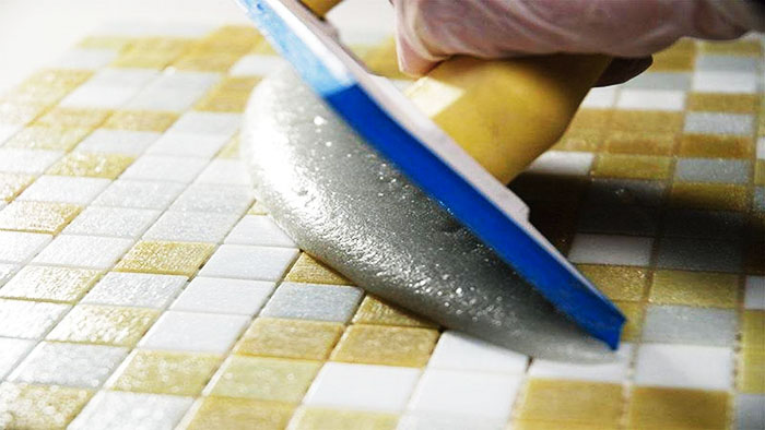Fliesenmörtel