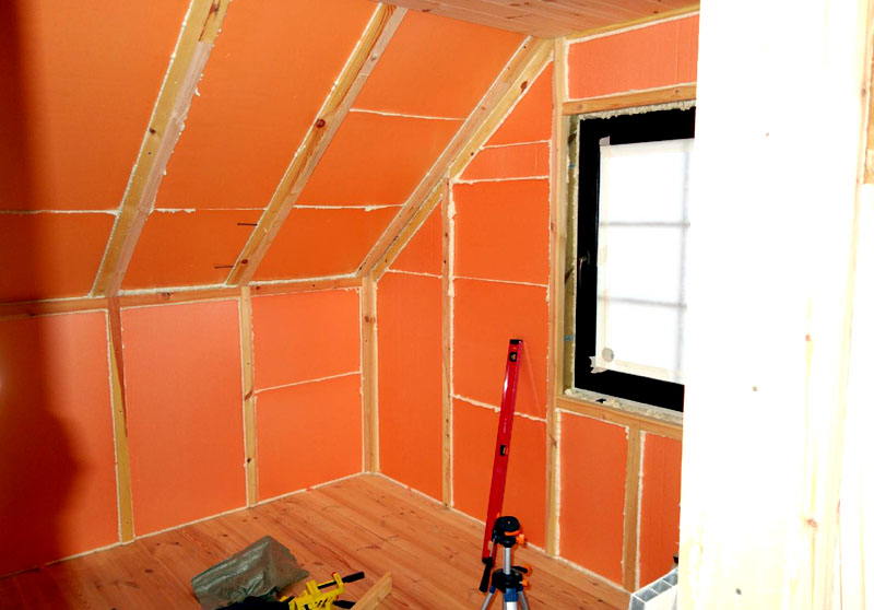 Een huis van binnenuit isoleren is niet de beste optie Een huis van binnenuit isoleren is niet de beste optie